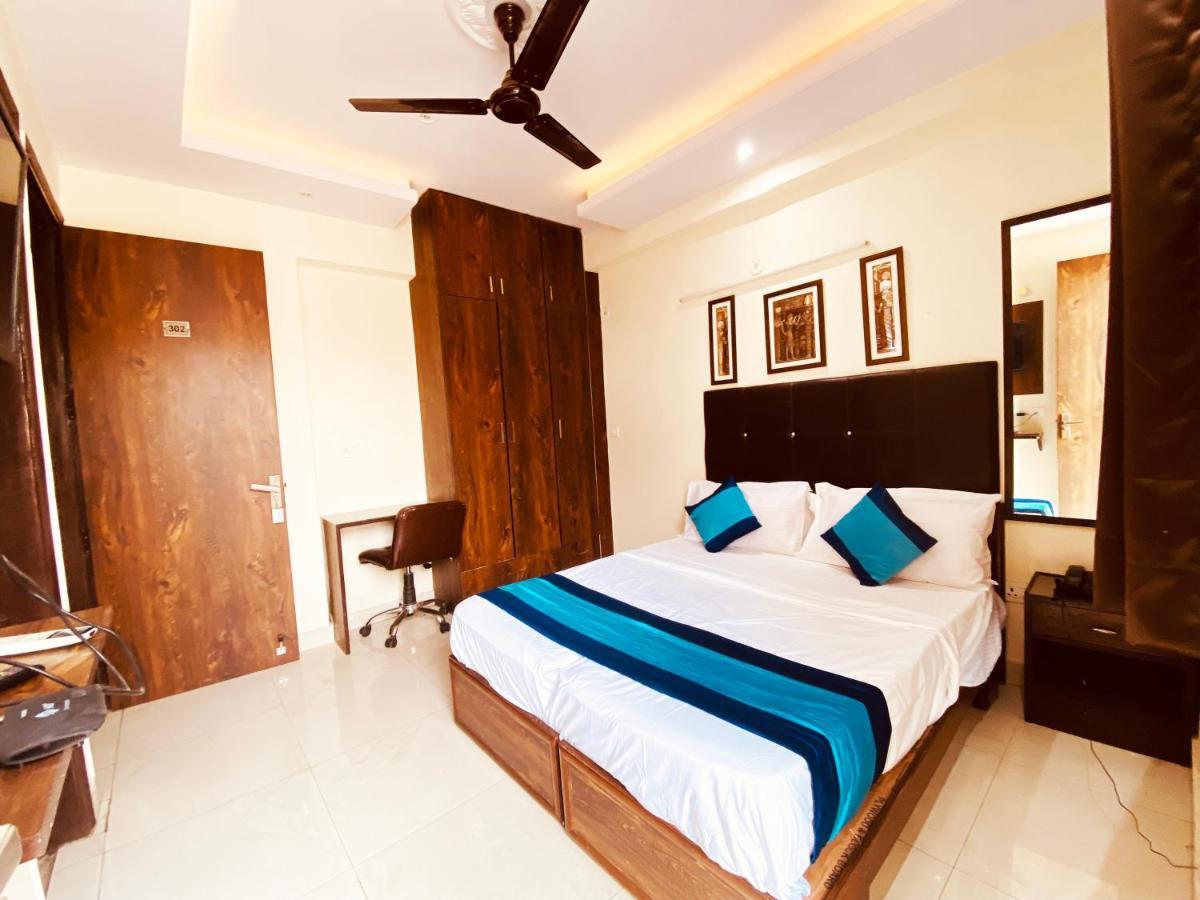 Hotel Admire Inn "Atta Market, Noida Sector 18" Eksteriør bilde