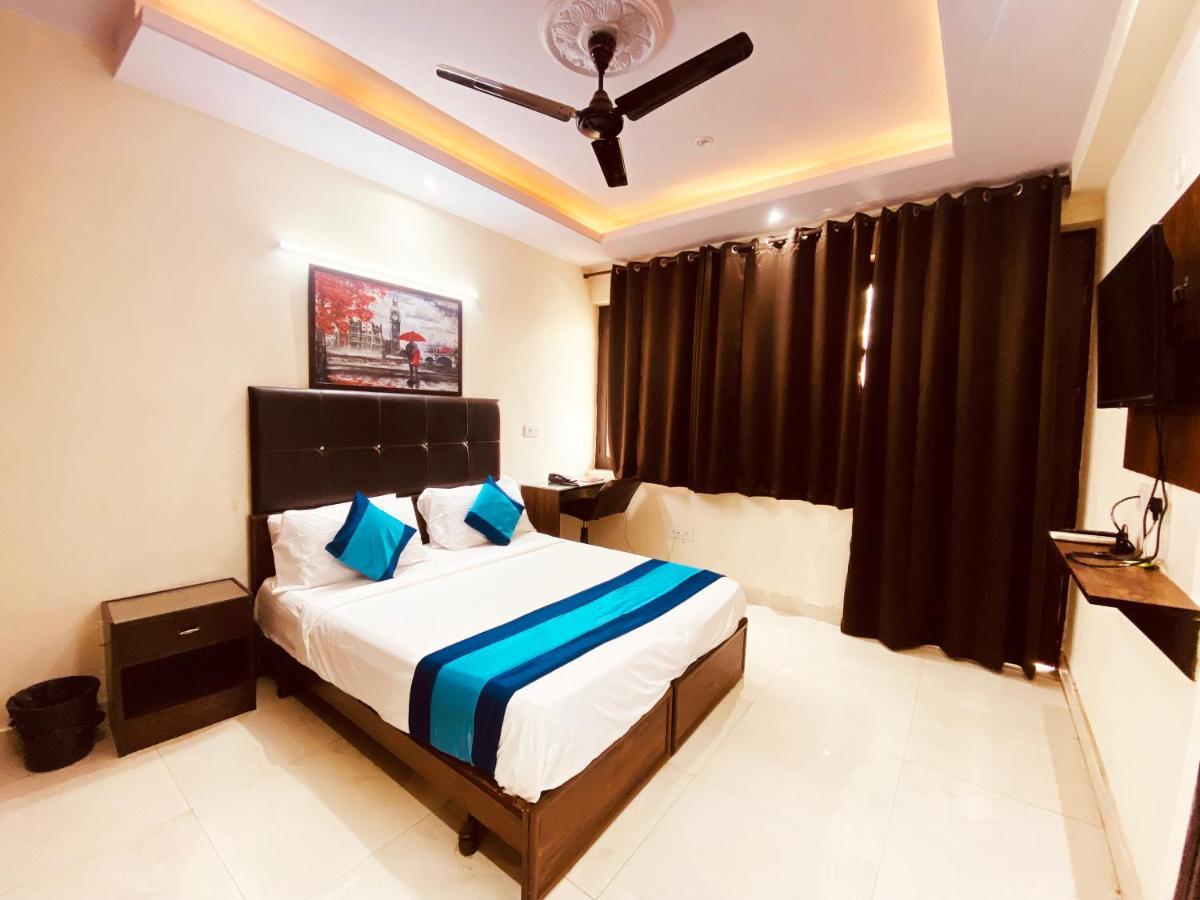 Hotel Admire Inn "Atta Market, Noida Sector 18" Eksteriør bilde
