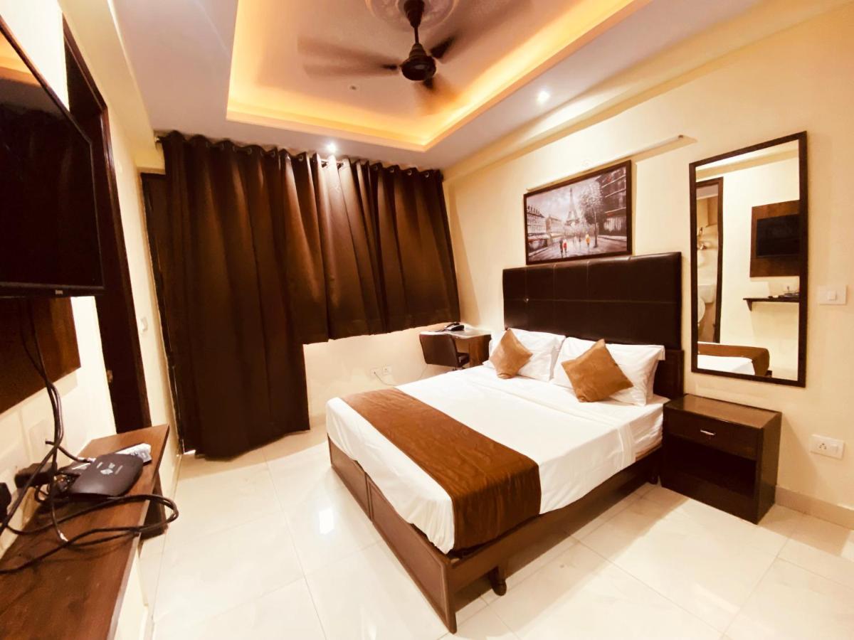 Hotel Admire Inn "Atta Market, Noida Sector 18" Eksteriør bilde