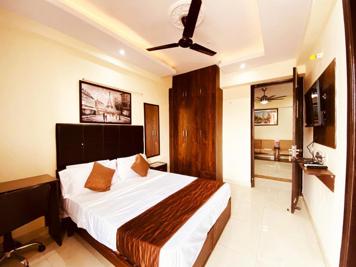 Hotel Admire Inn "Atta Market, Noida Sector 18" Eksteriør bilde