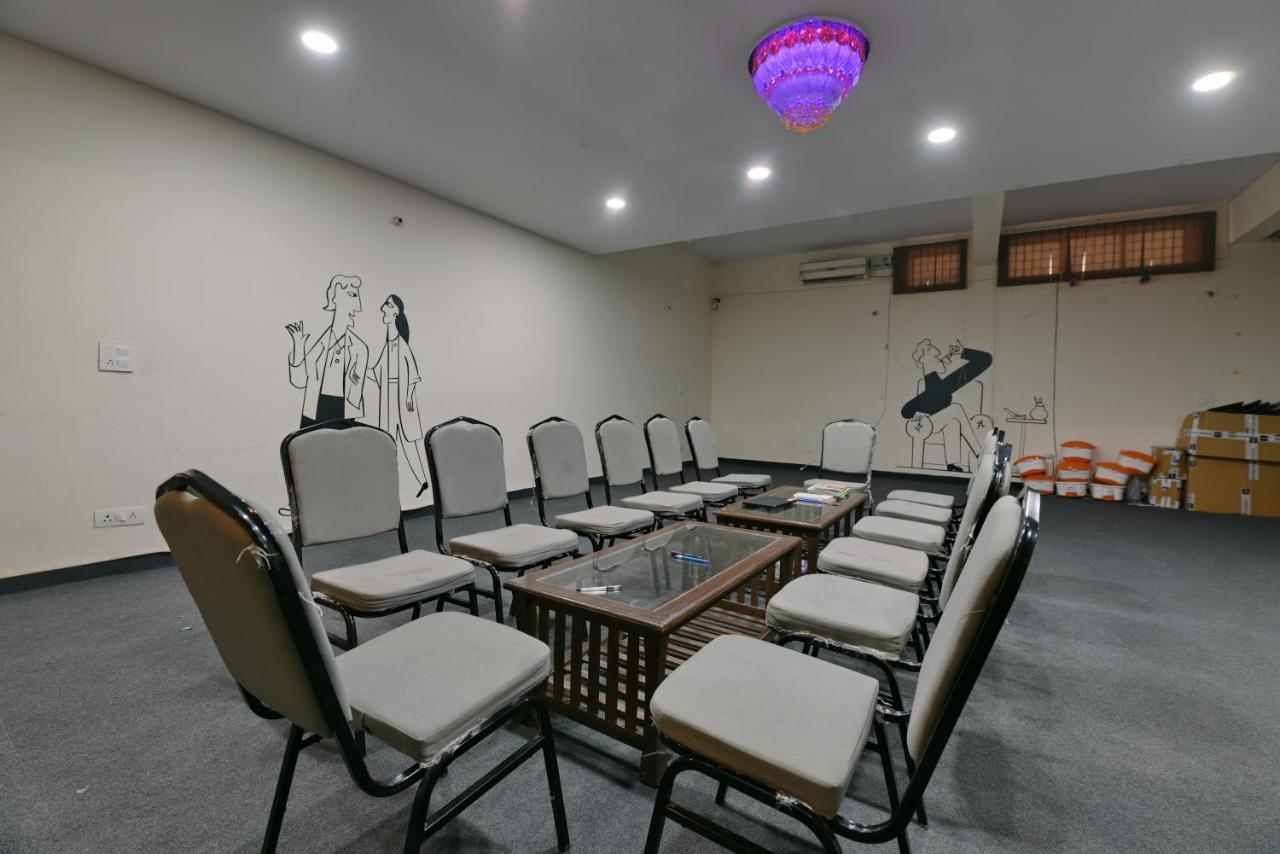 Hotel Admire Inn "Atta Market, Noida Sector 18" Eksteriør bilde