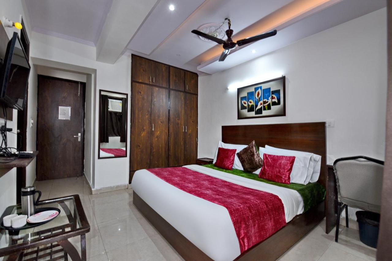 Hotel Admire Inn "Atta Market, Noida Sector 18" Eksteriør bilde