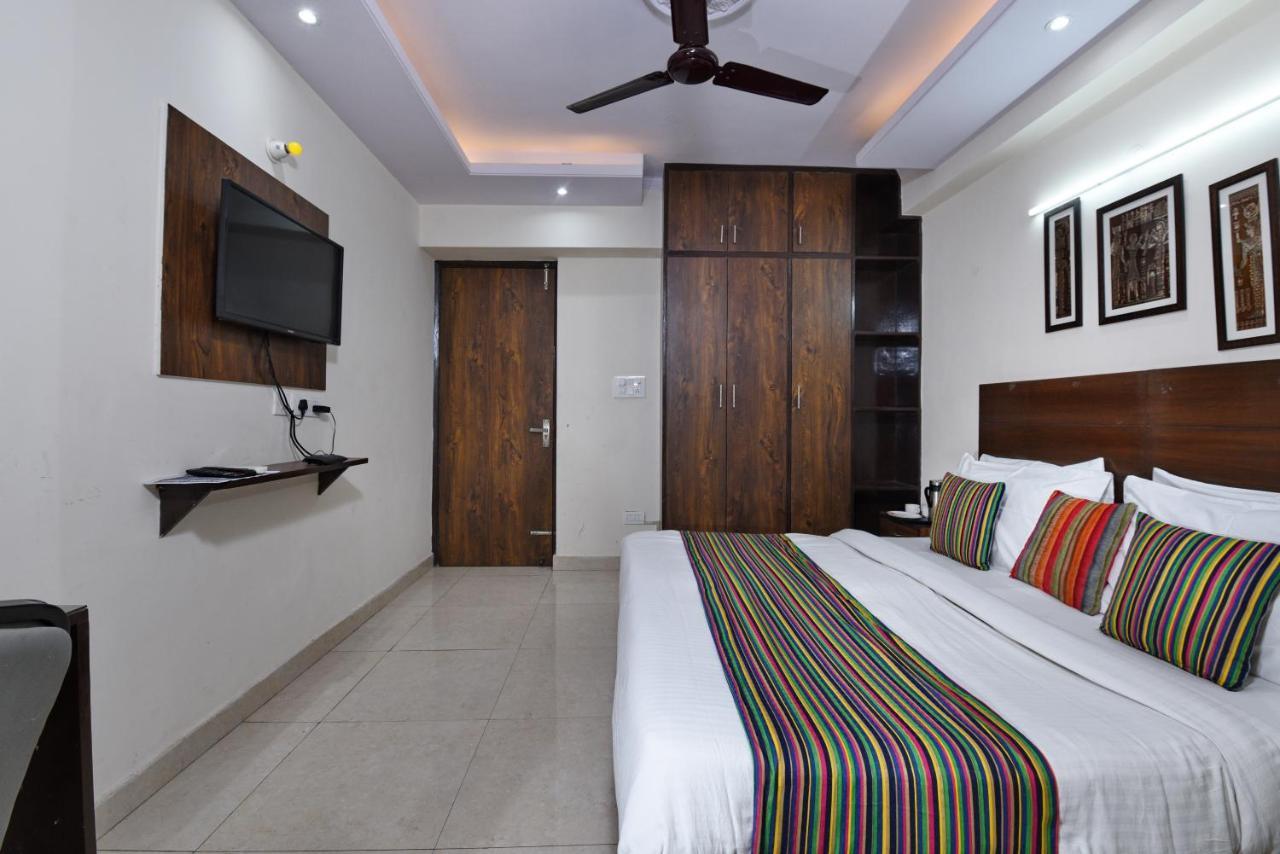 Hotel Admire Inn "Atta Market, Noida Sector 18" Eksteriør bilde