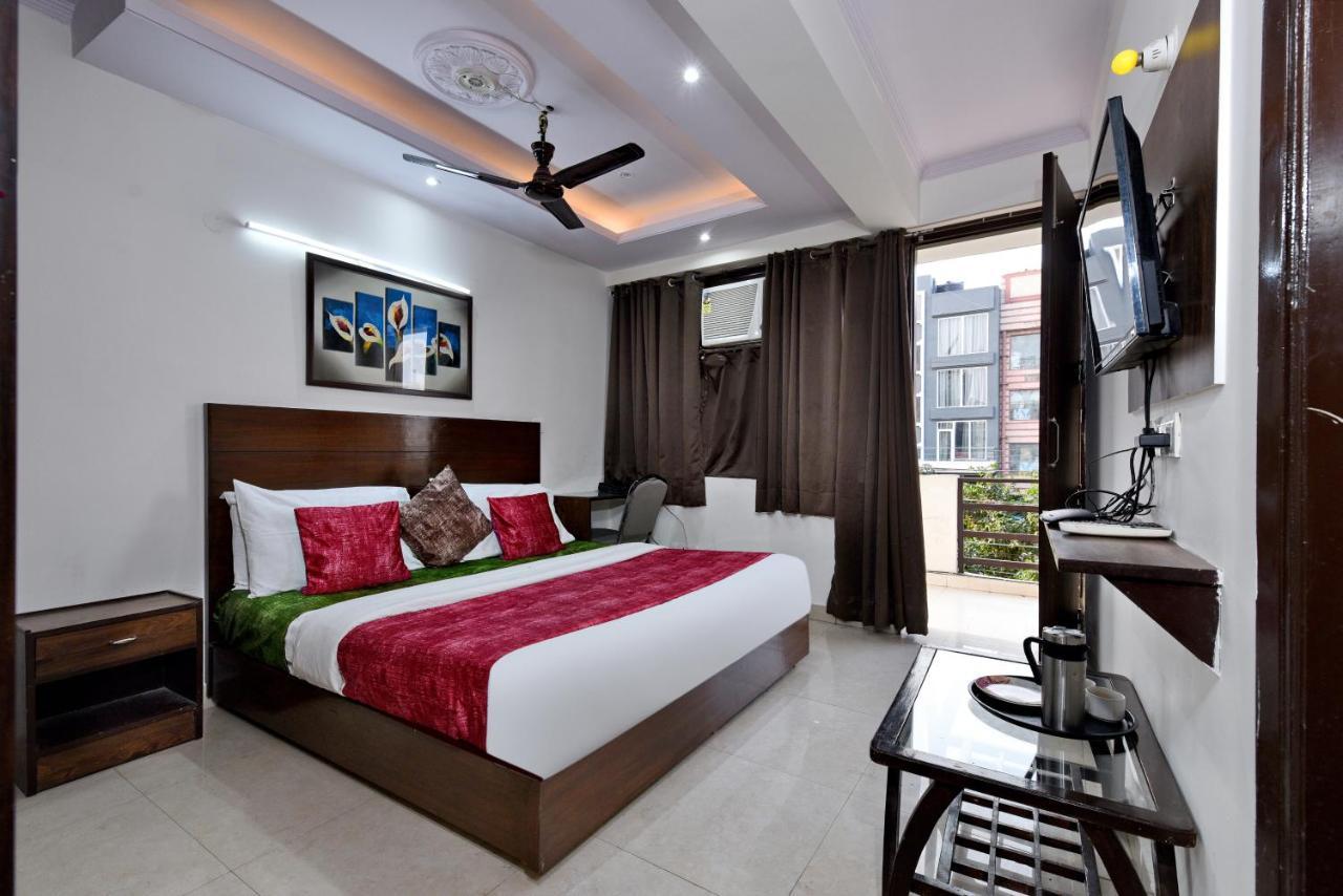 Hotel Admire Inn "Atta Market, Noida Sector 18" Eksteriør bilde