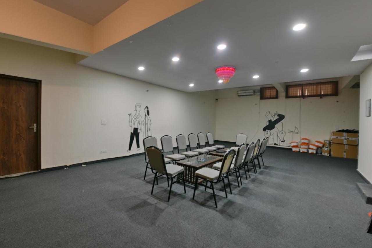 Hotel Admire Inn "Atta Market, Noida Sector 18" Eksteriør bilde